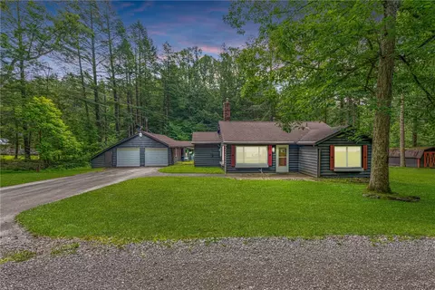 220 Dw Ln, Ligonier, PA 15658