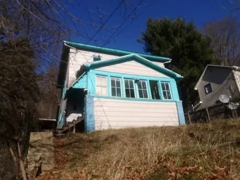 122 Oak Grove St, Oil City, PA 16301