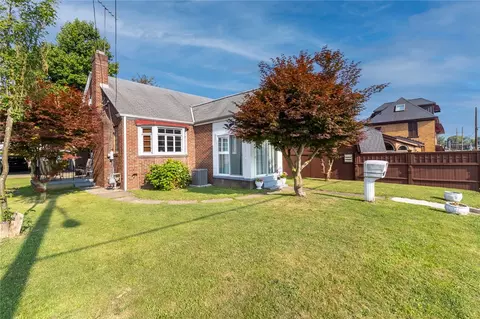 3415 4th Ave, Beaver Falls, PA 15010