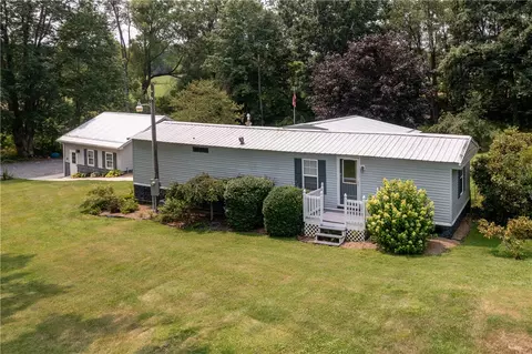 1860 Perry Hwy, Volant, PA 16156
