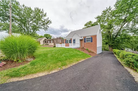 181 Big Horn Rd, Pittsburgh, PA 15239