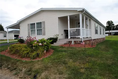 612 Primrose Ln, Mount Pleasant, PA 15666