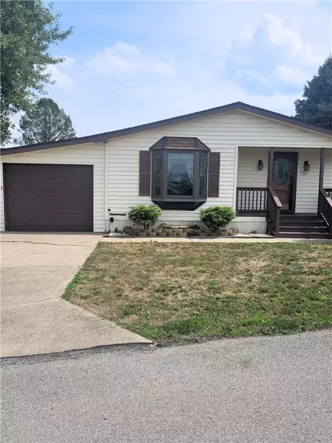 735 Cardinal Ln, Apollo, PA 15613