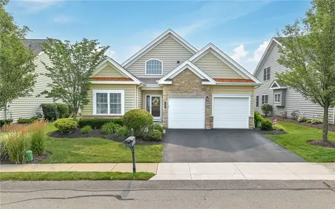 264 Patriot Ln, Freedom, PA 15042