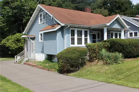 505 N Buhl Farm Dr, Hermitage, PA 16148