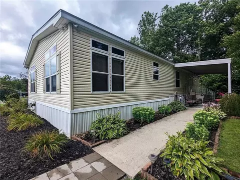 403 Harbor Terrace Dr, Edinburg, PA 16116