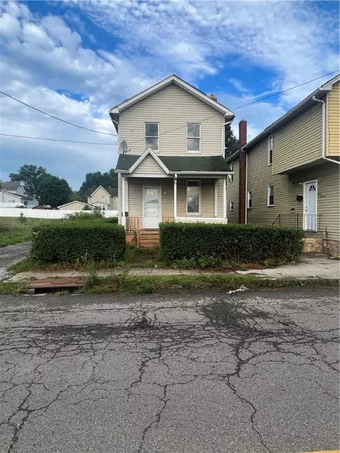 717 S Mill St, New Castle, PA 16101