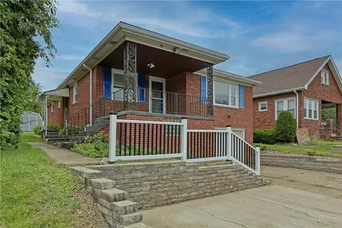 28 Cedar Ave, Aliquippa, PA 15001