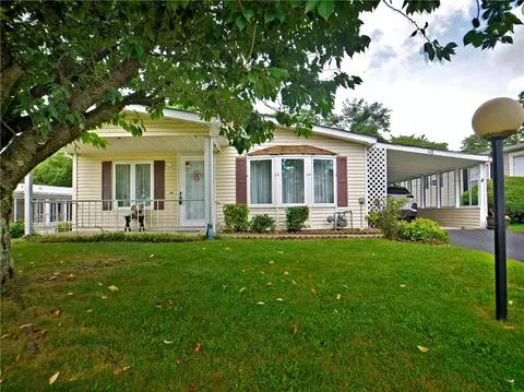 611 Crest Ln, Murrysville, PA 15668