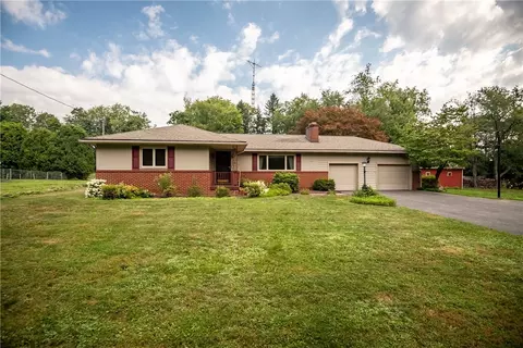 308 Kossuth St, Hermitage, PA 16148