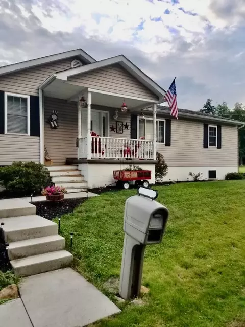 1170 Krissay St, Johnstown, PA 15904