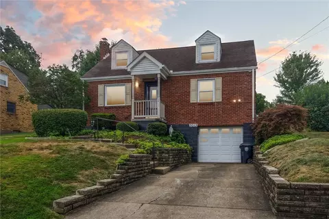 3013 Aljean Dr, Bethel Park, PA 15102