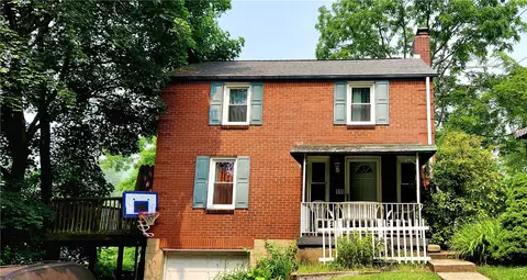 111 Collins Dr, Pittsburgh, PA 15235