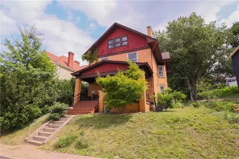 21 Danvers Ave, Pittsburgh, PA 15205