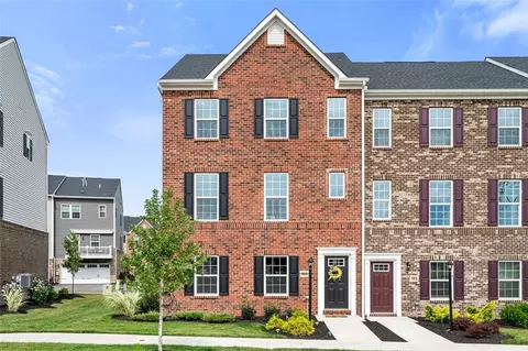 105 Sample Ln, Cranberry Township, PA 16066
