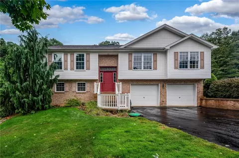 211 October Dr, Butler, PA 16002