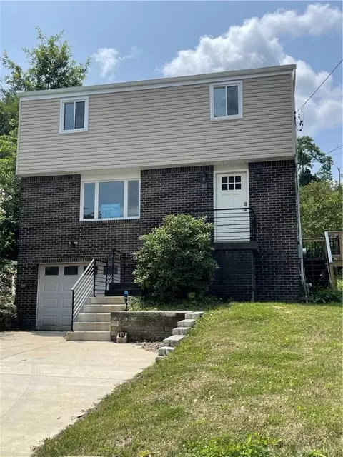 5830 Rodgers St, Pittsburgh, PA 15207
