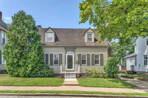 115 N Division St, Zelienople, PA 16063