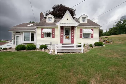244 Main St, Evans City, PA 16033