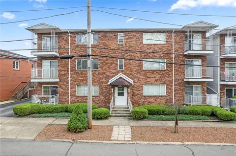 320 Sims St #A-3, Ellwood City, PA 16117
