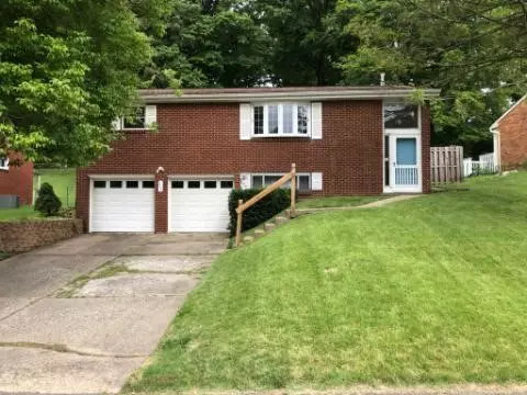 272 Yosemite Dr, Penn Hills, PA 15235