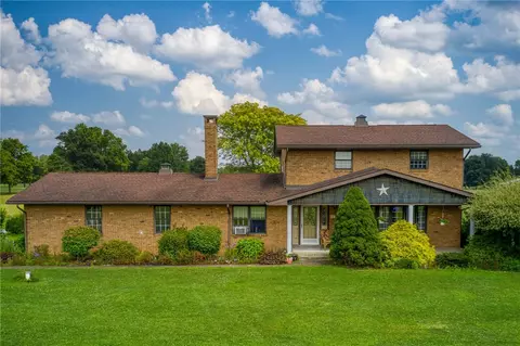 421 Freeport St, Saxonburg, PA 16056