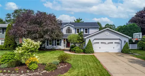 1117 Seneca Dr, Harmony, PA 16037