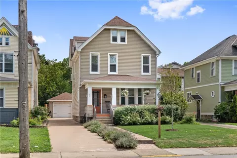 729 4th St, Beaver, PA 15009