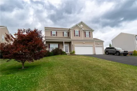 140 Naughton Cir, Evans City, PA 16033