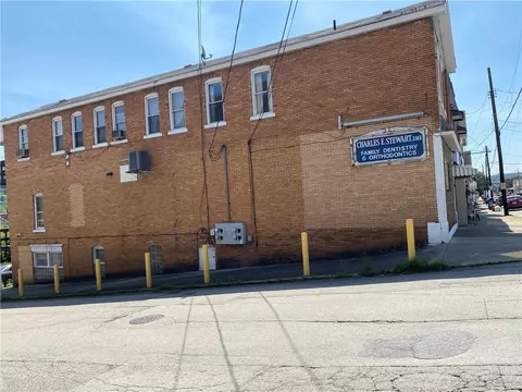 940 Fallowfield Ave, Charleroi, PA 15022