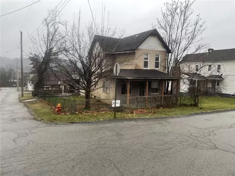 129 Congress St, White Oak, PA 15131