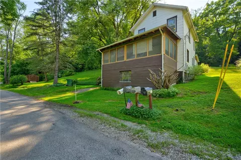 59 Seik Rd, Washington, PA 15301