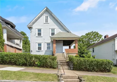 540 9th St, Clairton, PA 15025