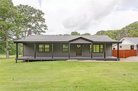 812 Buchanan Rd, White, PA 15490