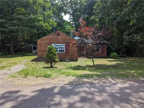 2041 Dinner Bell 5 Forks Rd, Farmington, PA 15437