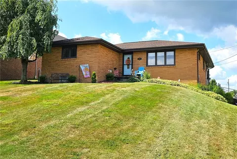 149 Sharon Ave, Washington, PA 15301