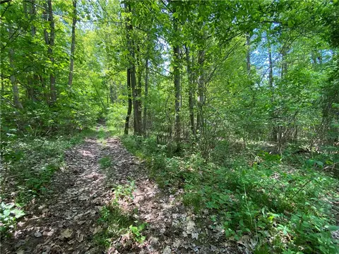 215 Douglass Road, Beaver Falls, PA 15010