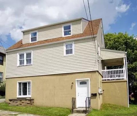 908 Penn St, Brackenridge, PA 15014
