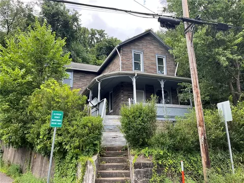 861 Larimer Ave, Turtle Creek, PA 15145