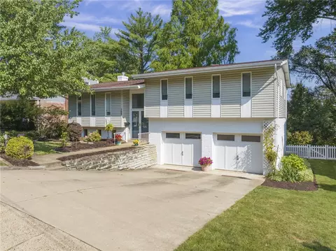 109 Dillon Dr, Pittsburgh, PA 15243