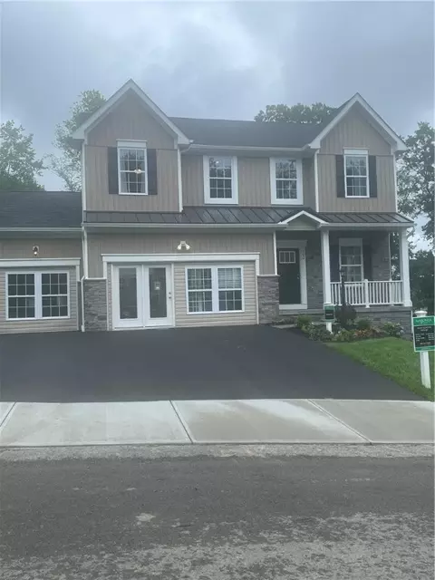102 Spencer Ct, Harmony, PA 16037