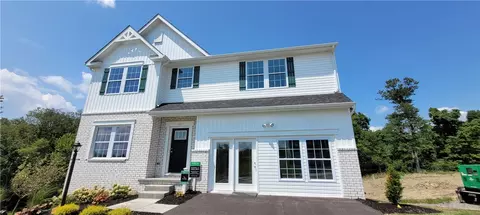 101 Holy Cross Dr, Imperial, PA 15126