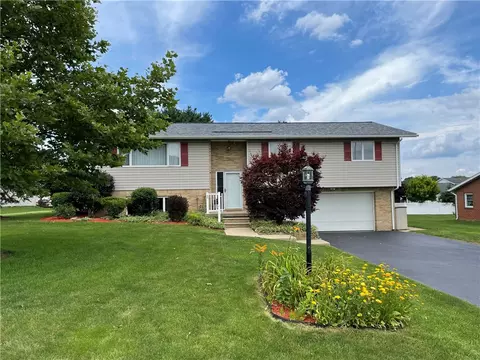 22 Easy St, Indiana, PA 15701