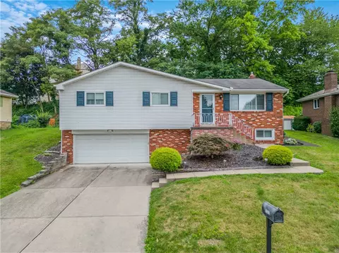 1721 Gina Dr, West Mifflin, PA 15122