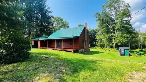 331 Mcdowell Rd, Kennerdell, PA 16374