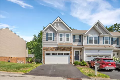 6449 Lindsey Ln, Export, PA 15632