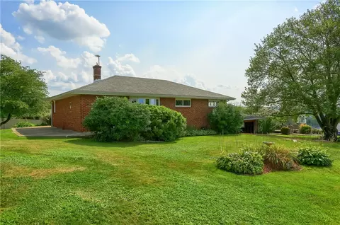 210 Craig St, New Brighton, PA 15066