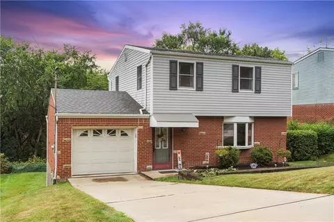 8 Arlor Dr, Pittsburgh, PA 15214