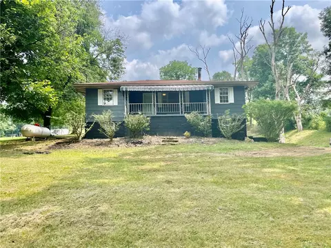 2330 S Bridge Rd, Washington, PA 15301