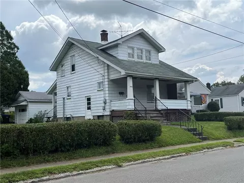 1128 Hall Ave, Sharon, PA 16146